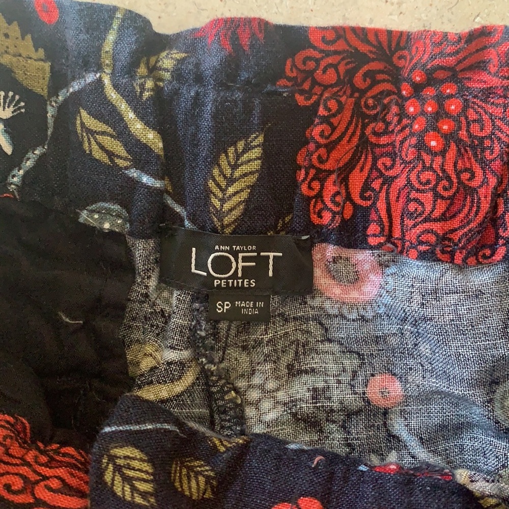 Shorts - Picture 3 of 4